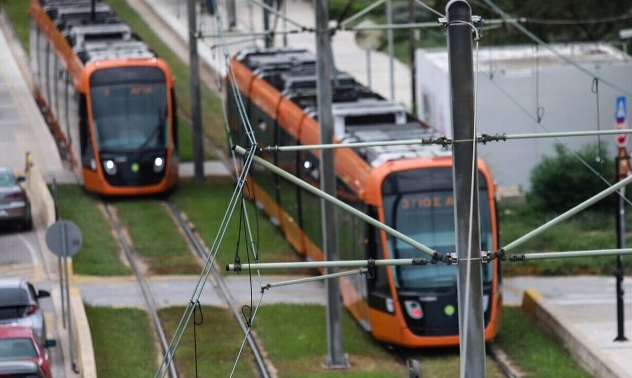 Σύγκρουση τραμ με όχημα στο Παλαιό Φάληρο – Έκτακτες κυκλοφοριακές ρυθμίσεις