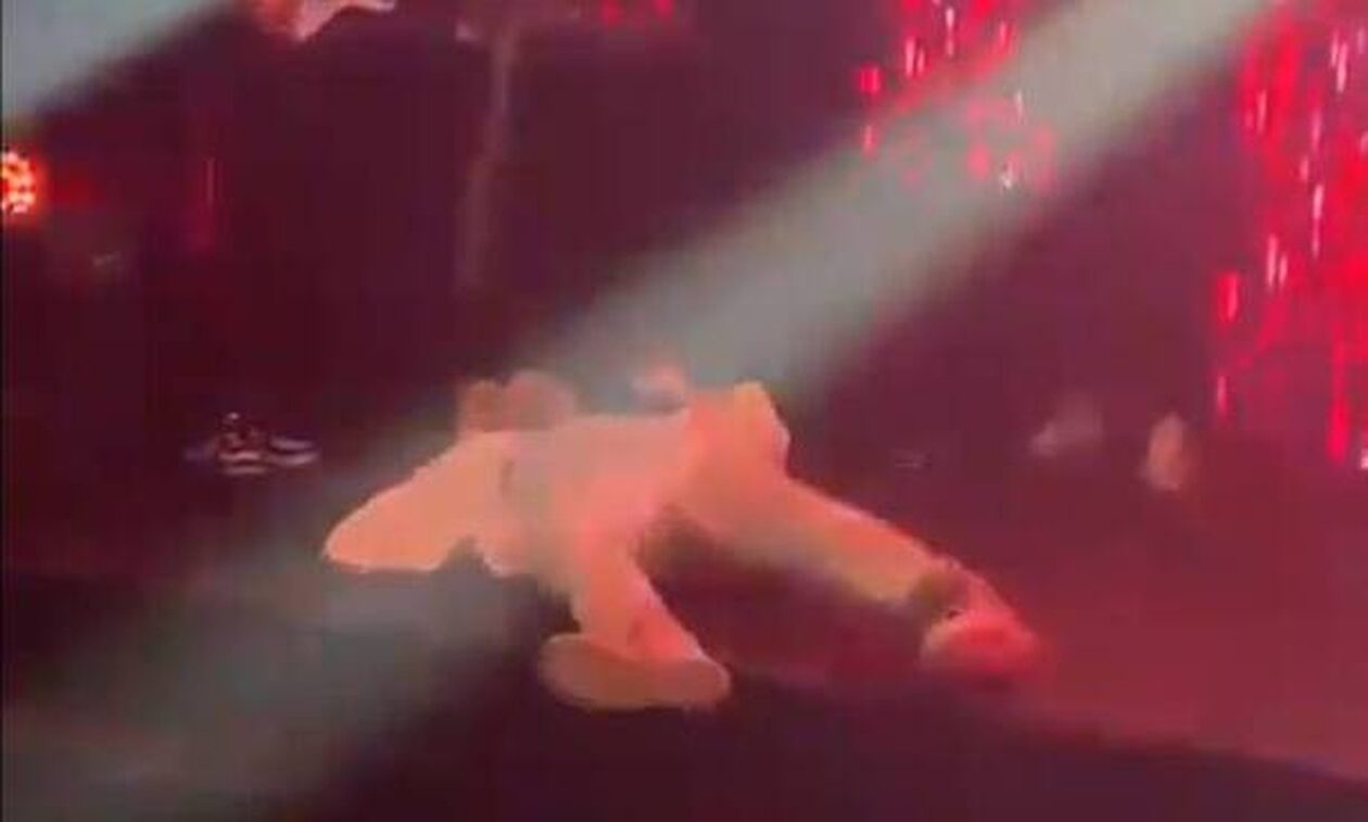 Σοκ στη Βραζιλία: Τραγουδιστής παθαίνει ανακοπή στη σκηνή και πεθαίνει (vid)