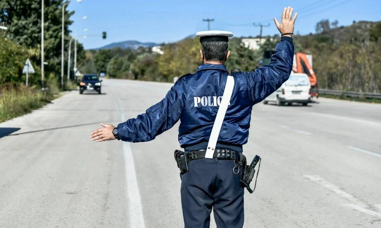 Αγανακτισμένος πολίτης καταγγέλλει: «Έχουμε πολλά τροχαία στα Σπάτα στην Αρτέμιδα…»