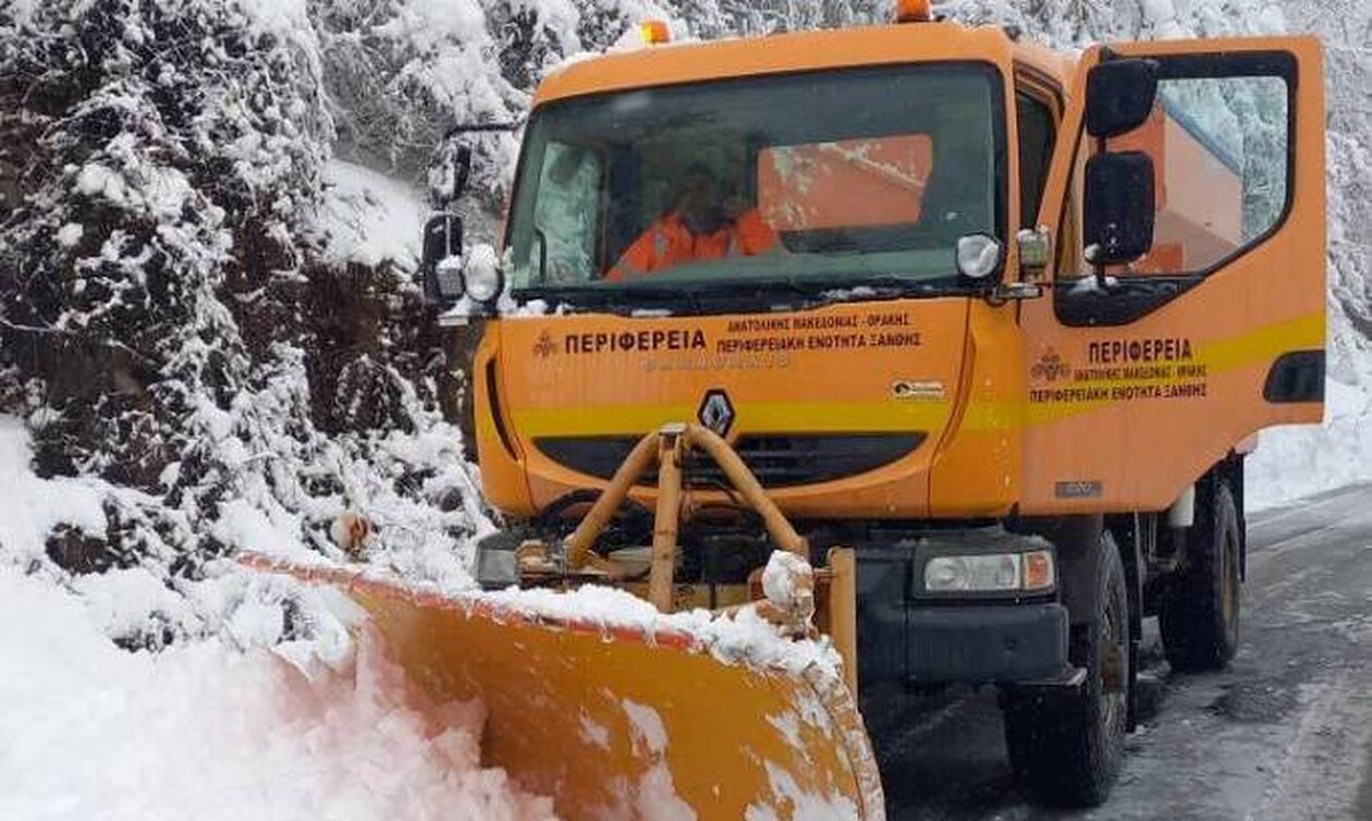 Κακοκαιρία: Προβλήματα από τη χιονόπτωση στην Ξάνθη – Αλυσίδες στα σύνορα