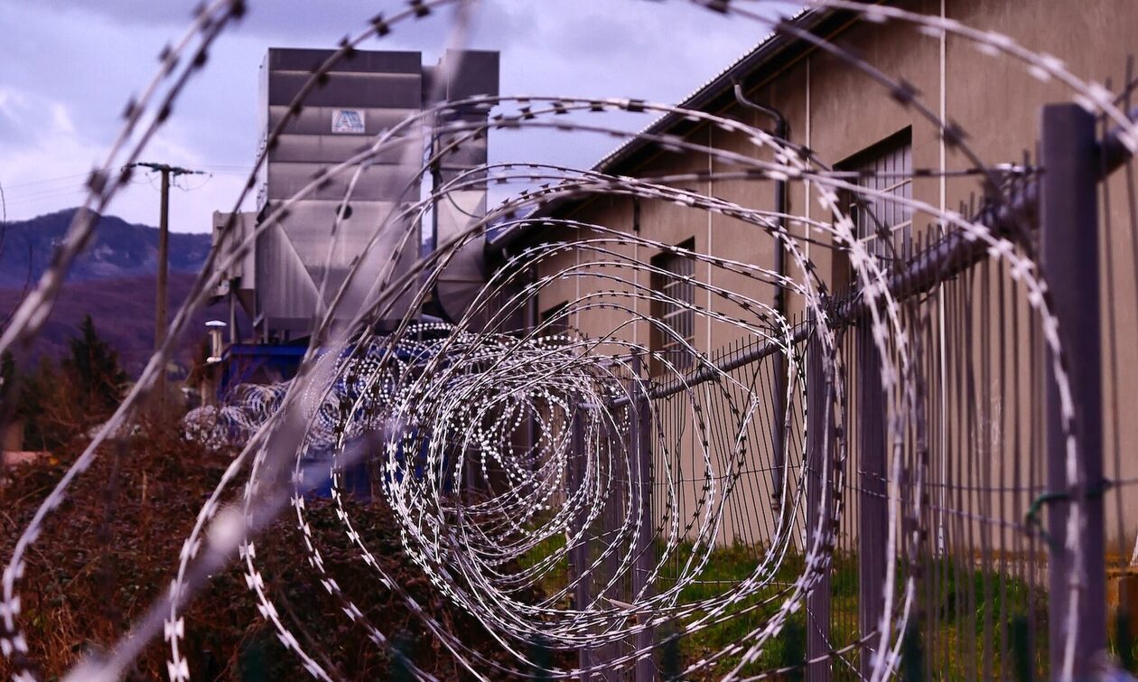 Αλβανία: Του έστειλαν όπλο με ντρόουν μέσα στις φυλακές και σκότωσε συγκρατούμενό του