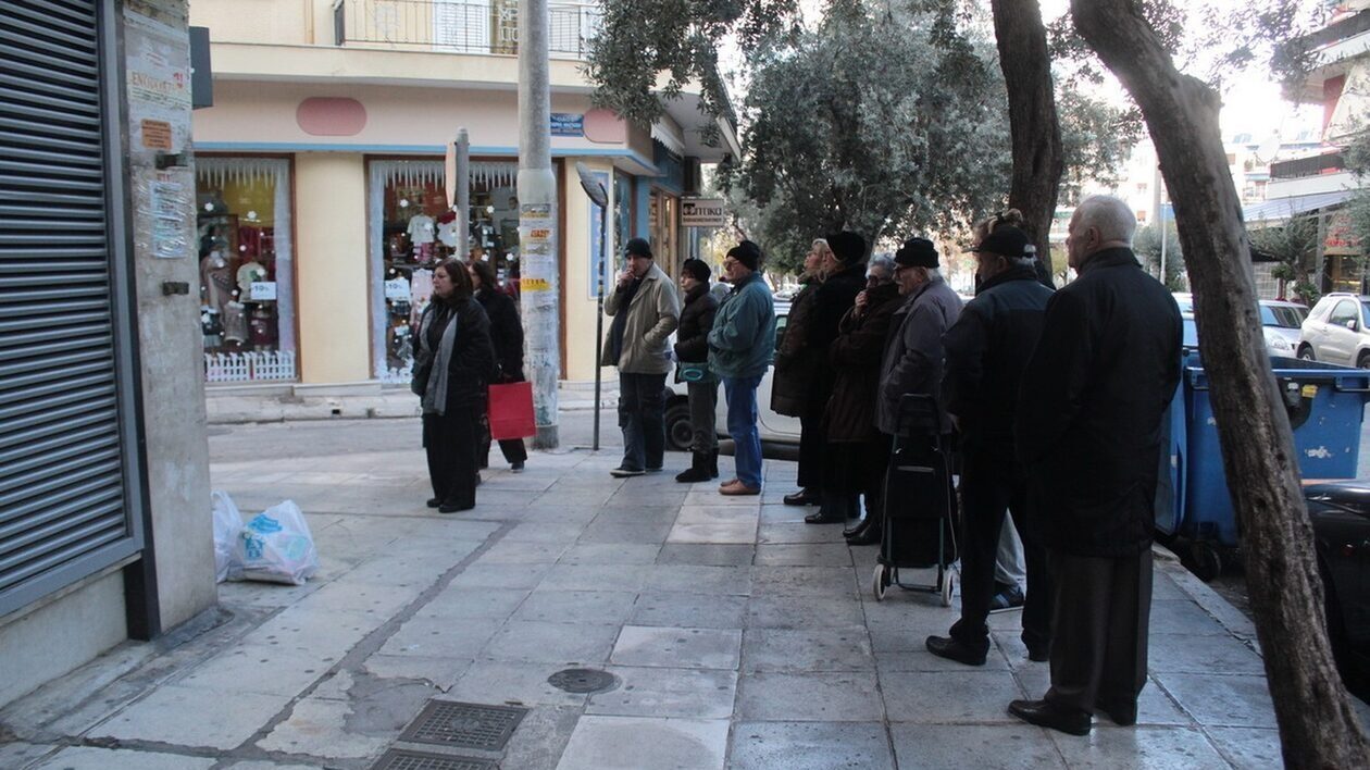 Εβδομάδα πληρωμών: Ποιοι και πότε πάνε ταμείο από τον e-ΕΦΚΑ και τη ΔΥΠΑ έως τις 22 Δεκεμβρίου