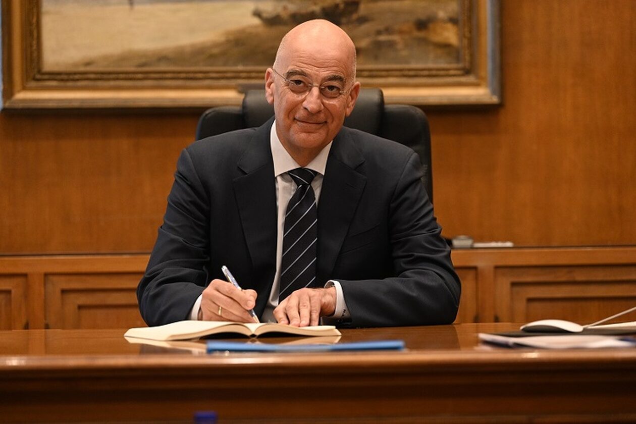 Ο Νίκος Δένδιας αποκάλυψε ποιο βιβλίο διαβάζει – Ποιοι είναι τα πρότυπά του