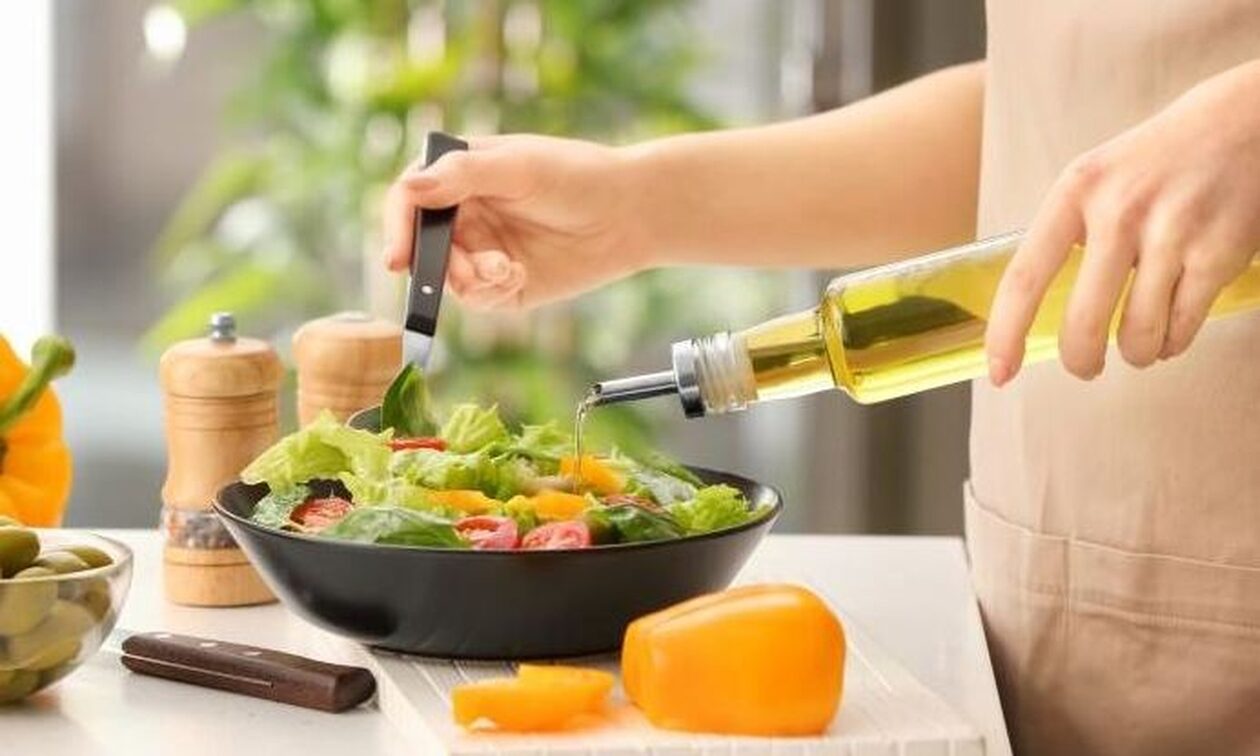 Ελαιόλαδο: Σεφ σε απόγνωση αλλάζουν συνταγές τους – «Για εμάς είναι ο,τι το αίμα για τον άνθρωπο…»