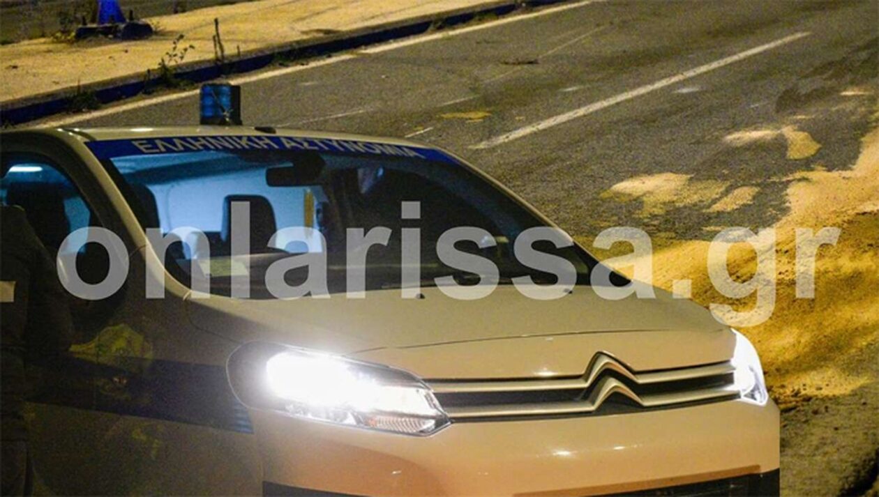 Λάρισα: Αγροτικό έχασε τον έλεγχο και μπήκε στο αντίθετο ρεύμα – Μεγάλο μποτιλιάρισμα στην περιοχή