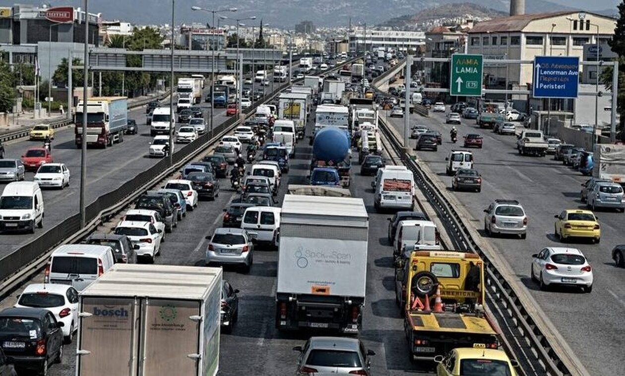 Κίνηση τώρα: Τεράστιες καθυστερήσεις στην Αττική Οδό – Μποτιλιάρισμα στον Κηφισό