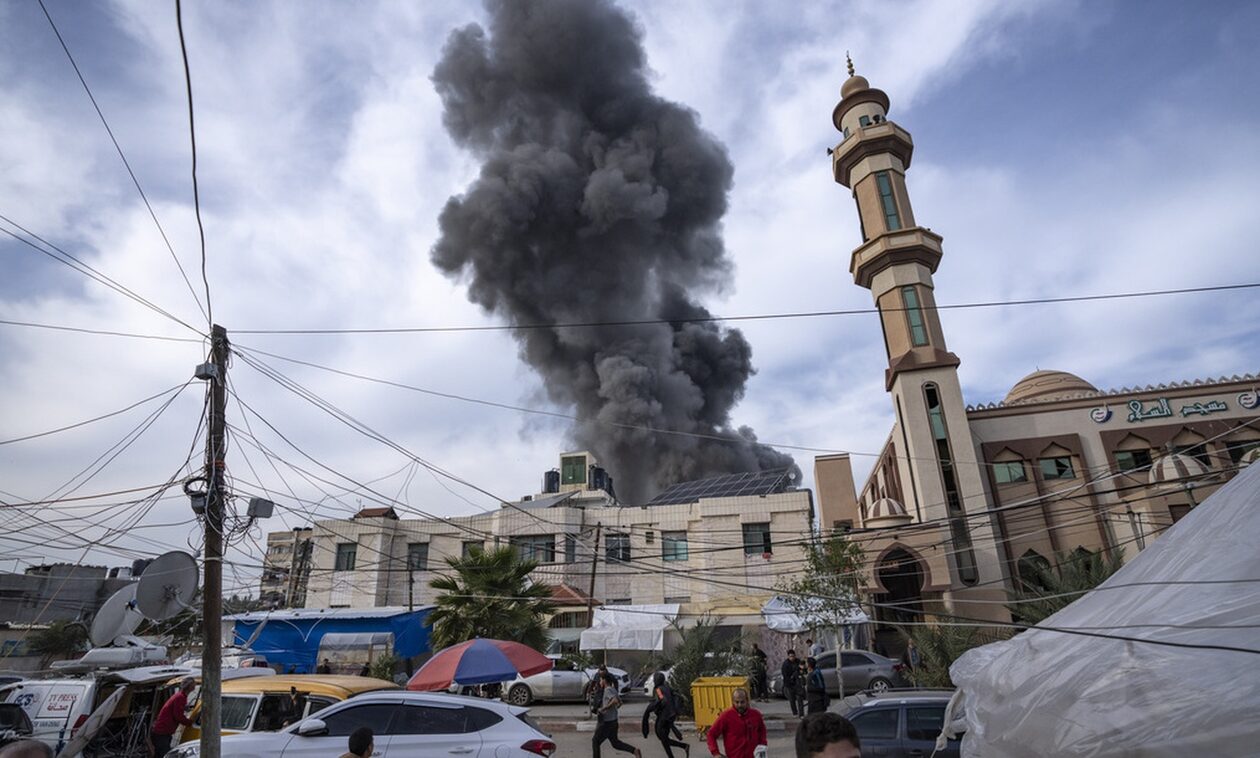 Μακρόν: «Η καταπολέμηση της τρομοκρατίας δεν σημαίνει ότι to Iσραήλ πρέπει να ισοπεδώσει τη Γάζα»