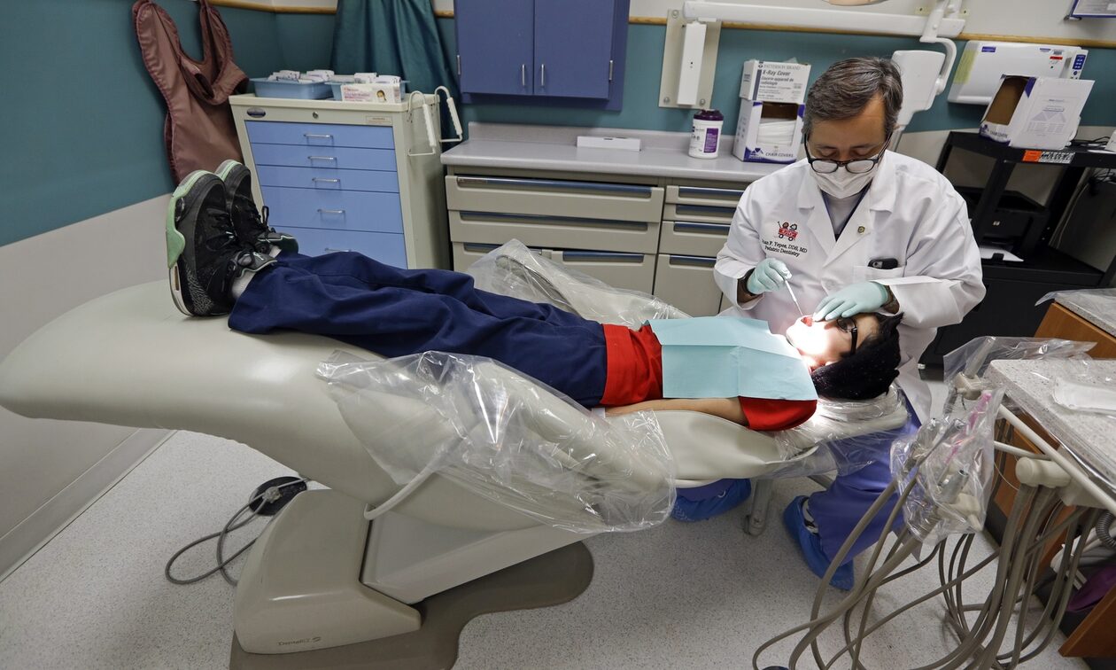 Dentist Pass: Τελευταία ημέρα αύριο για τις αιτήσεις – Στα 40 ευρώ το voucher