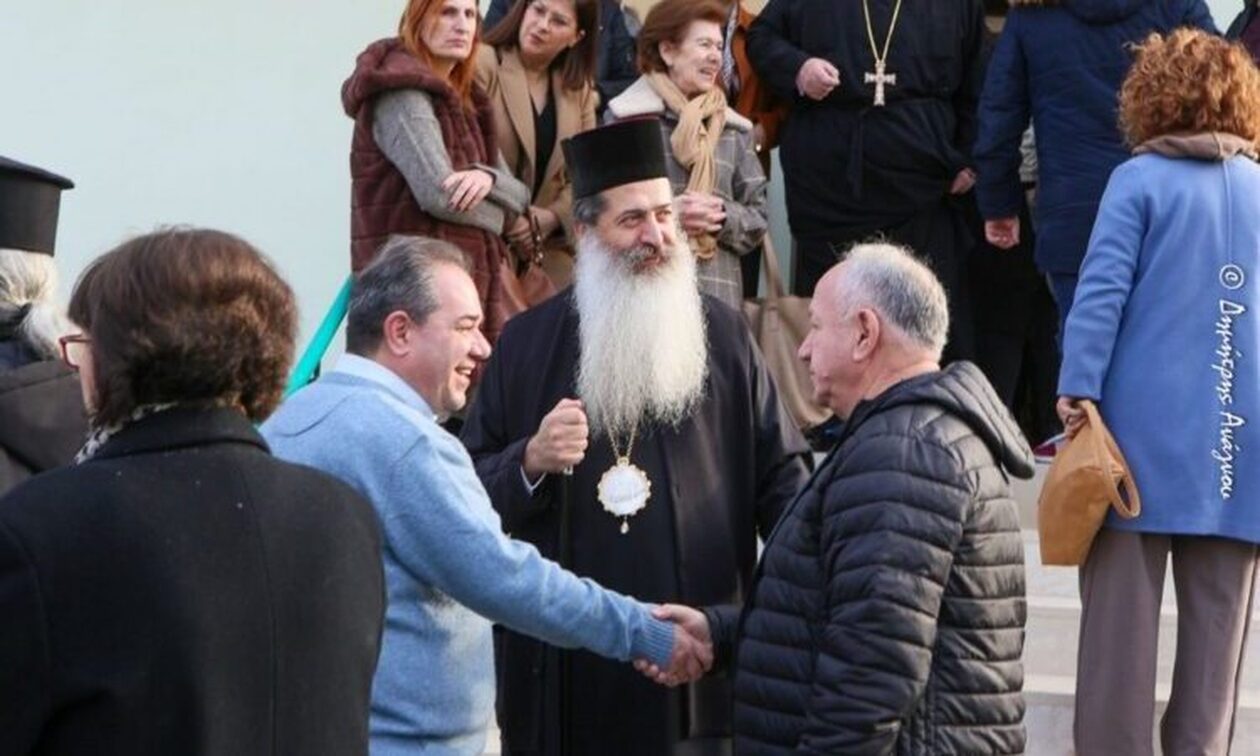 Χιλιάδες έτοιμα γεύματα διένειμαν ο Μητροπολίτης Συμεών και ο φιλανθρωπικός οργανισμός «Αποστολή»