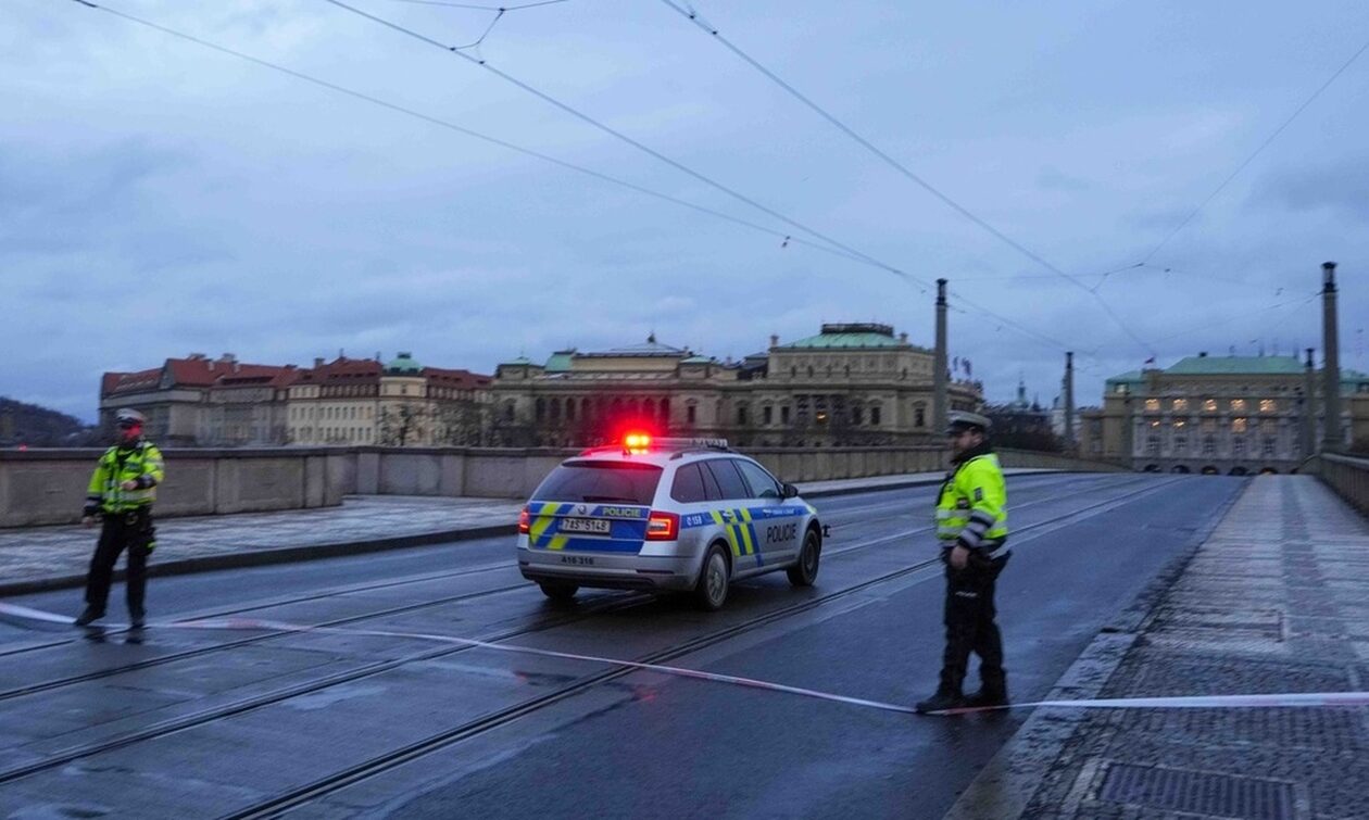 Πράγα: Οι αρχές αναζητούσαν τον δράστη τρεις ώρες το μακελειό