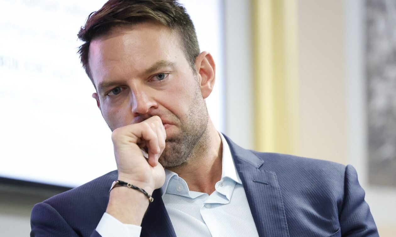 Κασσελάκης: «Να ισιάξει το κράτος σε μια χώρα που έχει 4.000 χρόνια ιστορίας»