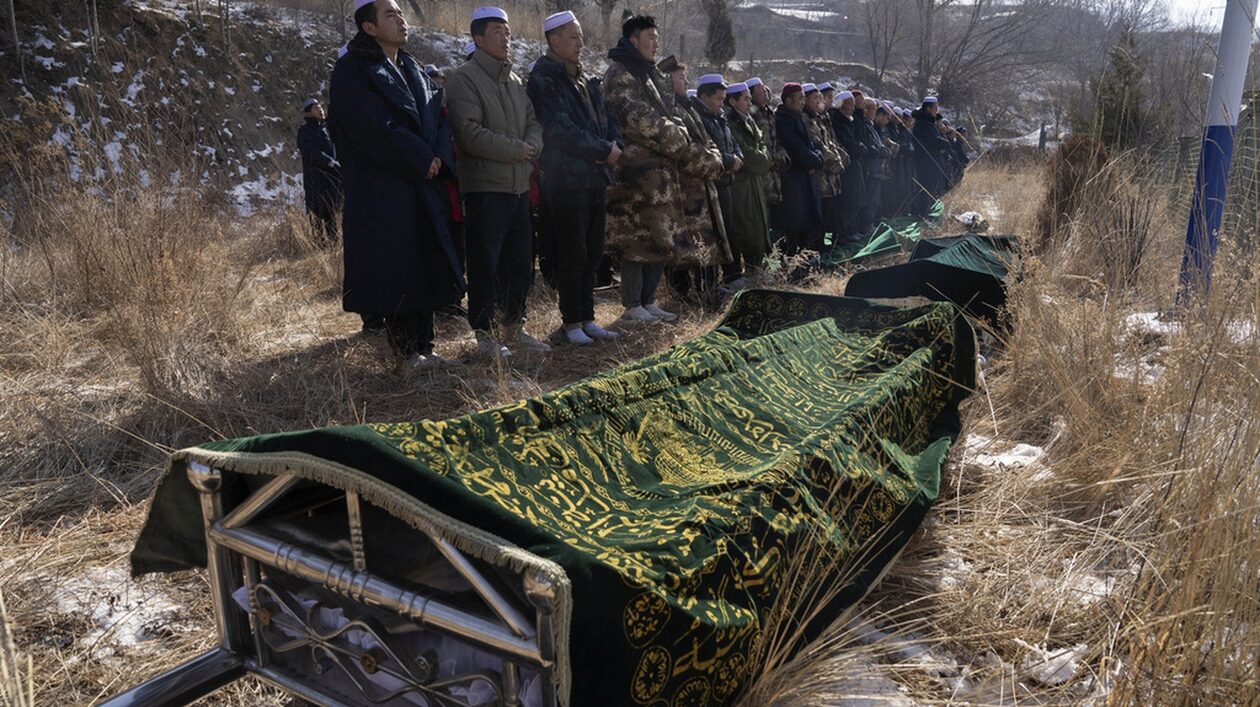 Σεισμός στην Κίνα: Πάνω από 148 νεκροί – Μάχη για τους άστεγους υπό πολικές θερμοκρασίες