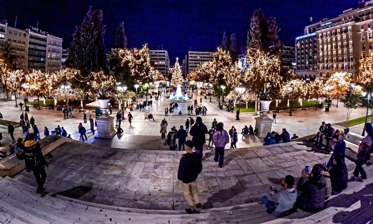 Εορταστικό ωράριο: Πώς θα λειτουργήσουν τα καταστήματα σήμερα, Σάββατο 23 Δεκεμβρίου