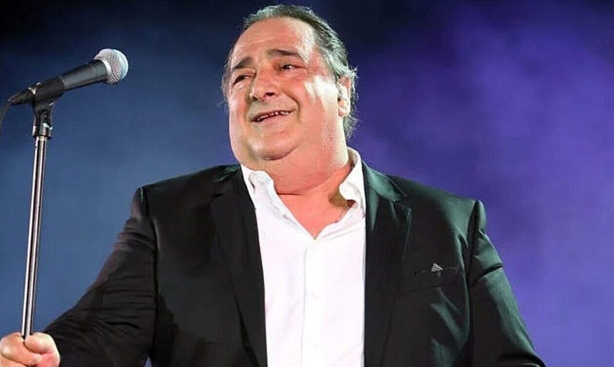 Βασίλης Καρράς: Σε σοκ οι θαυμαστές του – Η φωτογραφία που πόσταραν στο Facebook