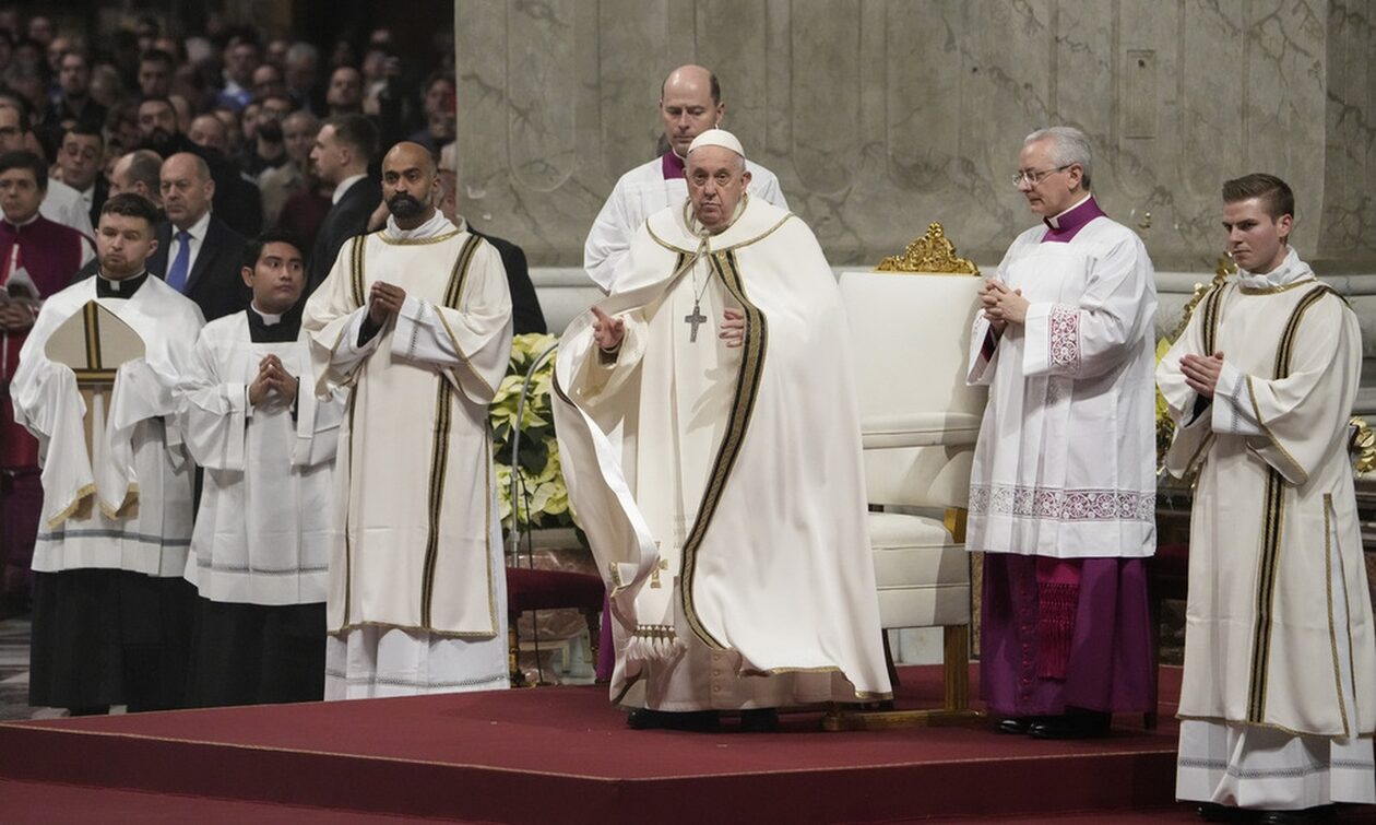 Το χριστουγεννιάτικο μήνυμα του Πάπα: «Ο πόλεμος εμποδίζει τον Ιησού να βρει τη θέση του στον κόσμο»