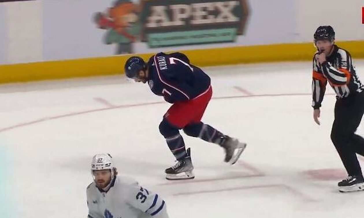 Χόκεϊ επί πάγου: Νέος ανησυχητικός τραυματισμός – Αθλητής κατέρρευσε εν ώρα αγώνα