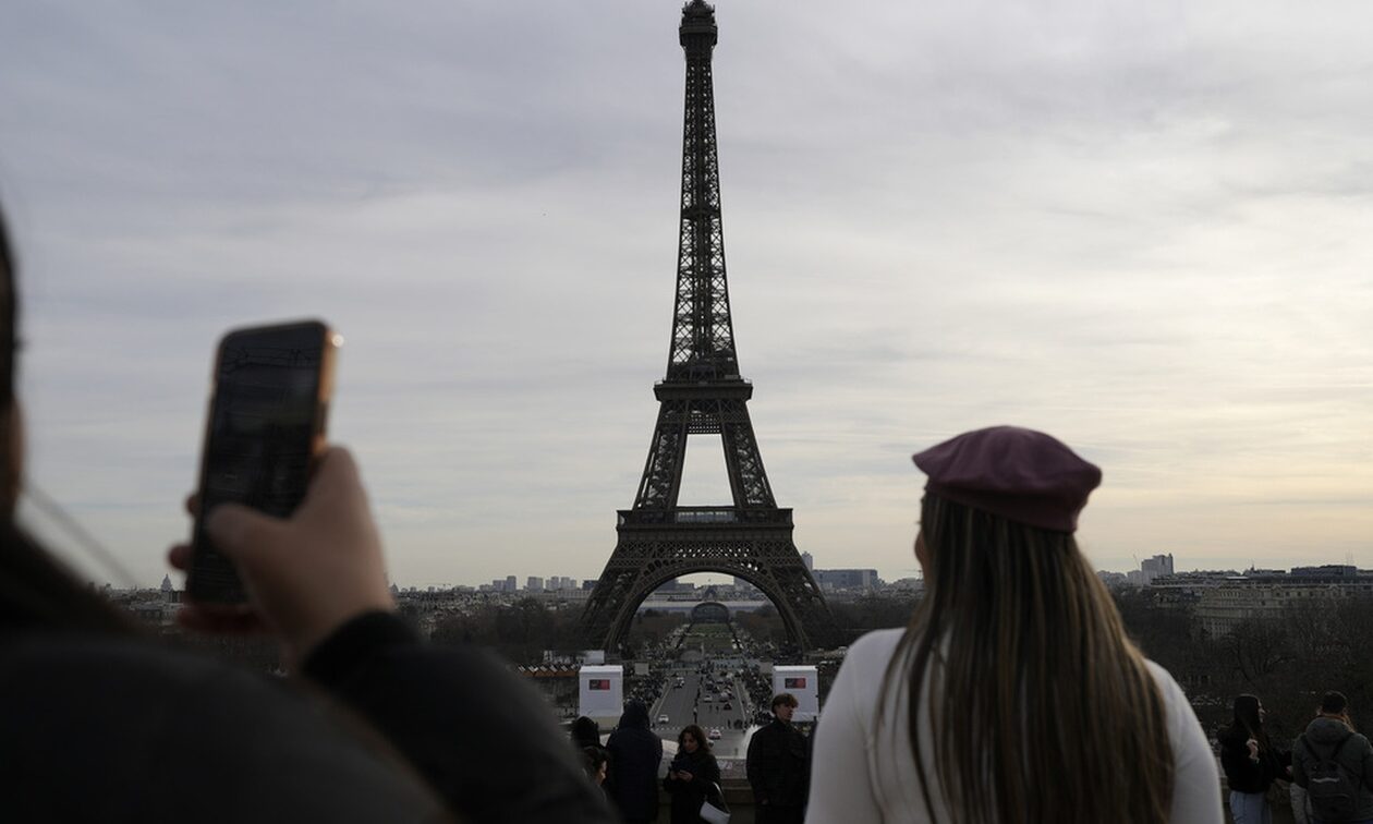 Γαλλία: «Λουκέτο» στον Πύργο του Άιφελ λόγω απεργίας του προσωπικού