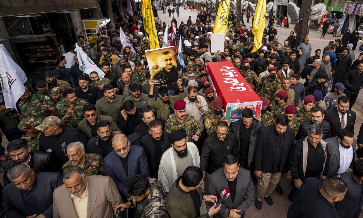 Οργή στο Ιράν, ζητάνε αμερικανικό αίμα: «Θάνατος στις ΗΠΑ», φώναζαν οι διαδηλωτές