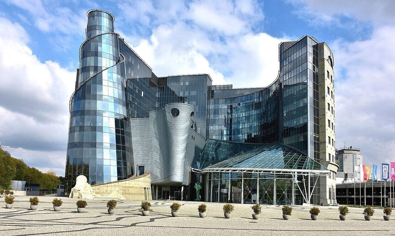 Πολωνία: Σε καθεστώς εκκαθάρισης τα δημόσια ΜΜΕ – Ο Ντούντα αρνήθηκε τη χρηματοδότησή τους