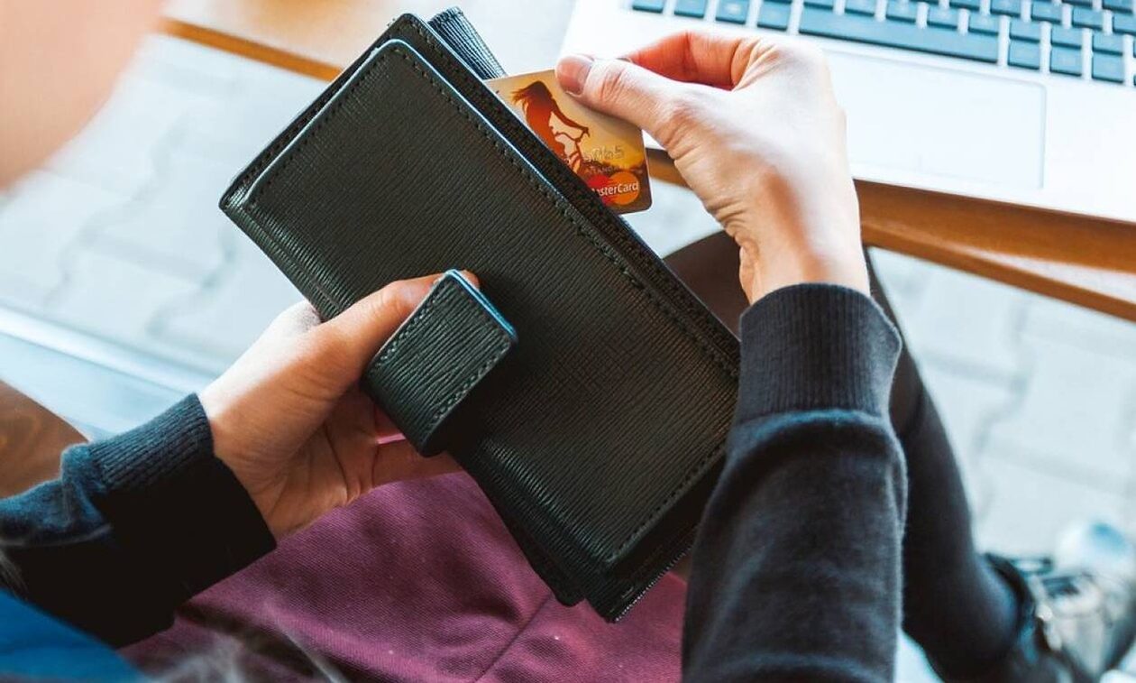 Βόλος: Της έκλεψαν την πιστωτική κάρτα και το έριξαν στον… τζόγο!