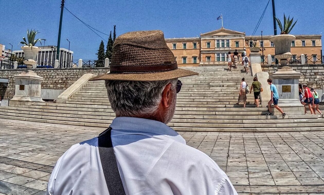 ΕΛΣΤΑΤ: Μειώθηκε ο πληθυσμός της Ελλάδας – Περισσότεροι οι θάνατοι από τις γεννήσεις