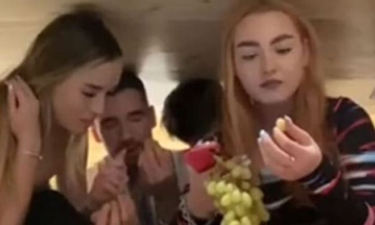 Viral το «έθιμο» του TikTok – Τρώνε 12 σταφύλια για να βρουν τον έρωτα της ζωής τους