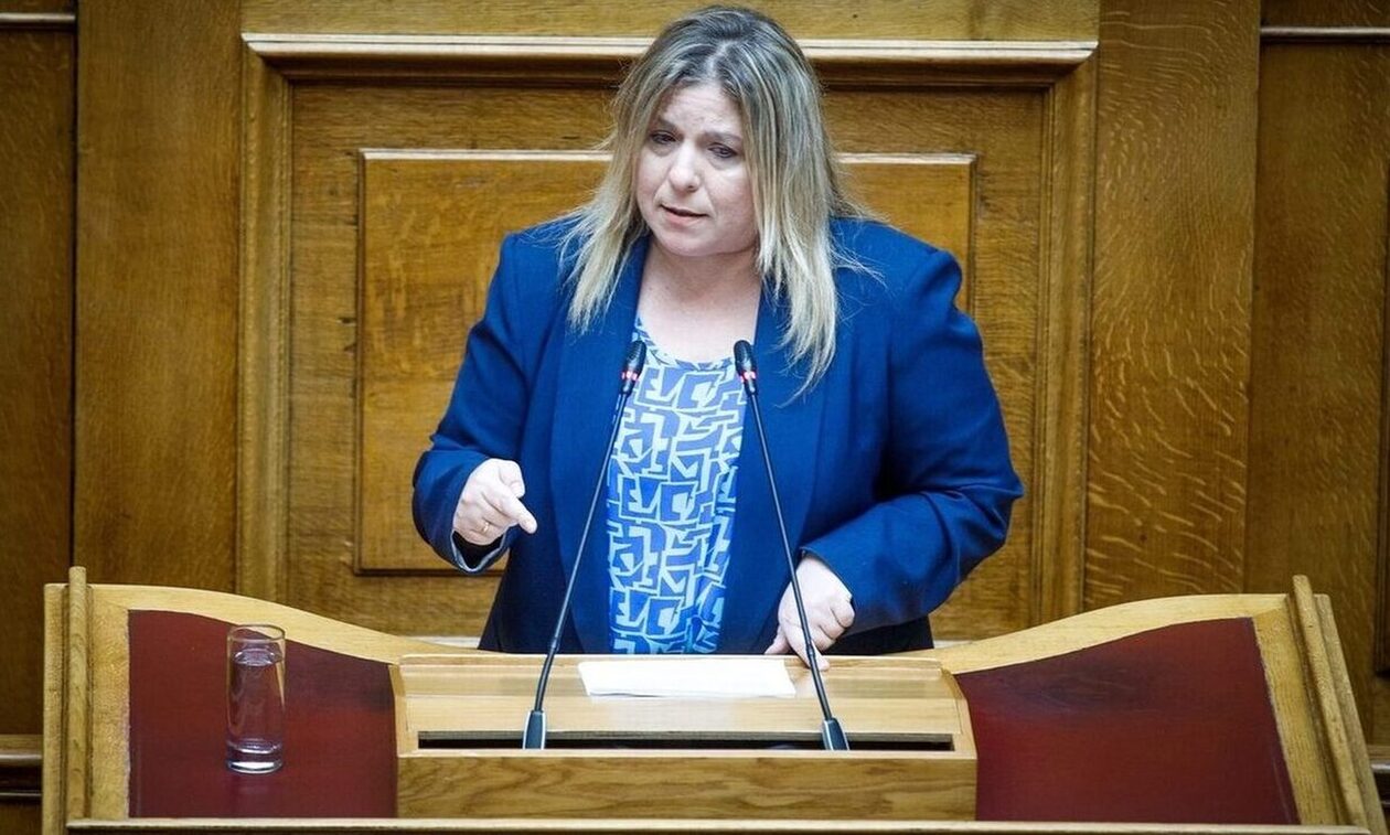 Μαρία Συρέγγελα: Η κυβέρνηση προσπαθεί να αντιμετωπίσει ολιστικά την ακρίβεια