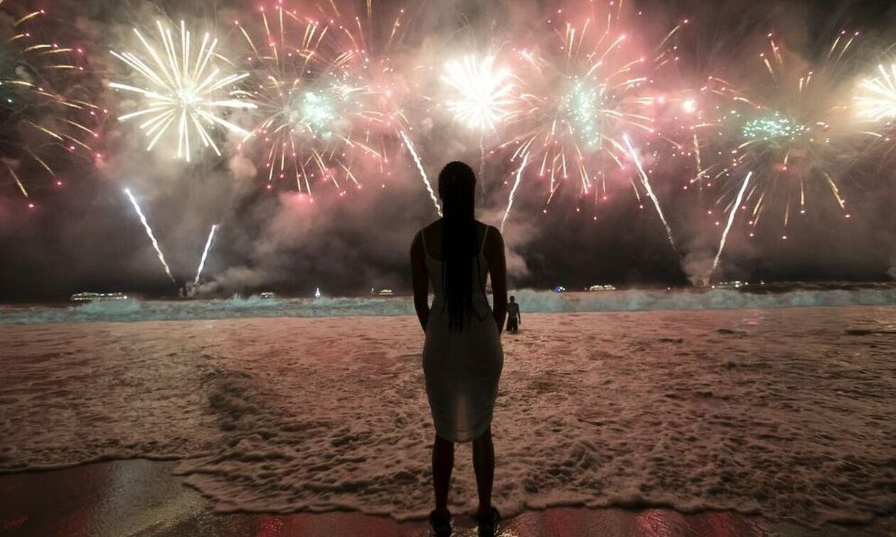 Πρωτοχρονιά 2024: Πώς γιόρτασε ο πλανήτης την έλευση του νέου έτους – Εντυπωσιακές εικόνες