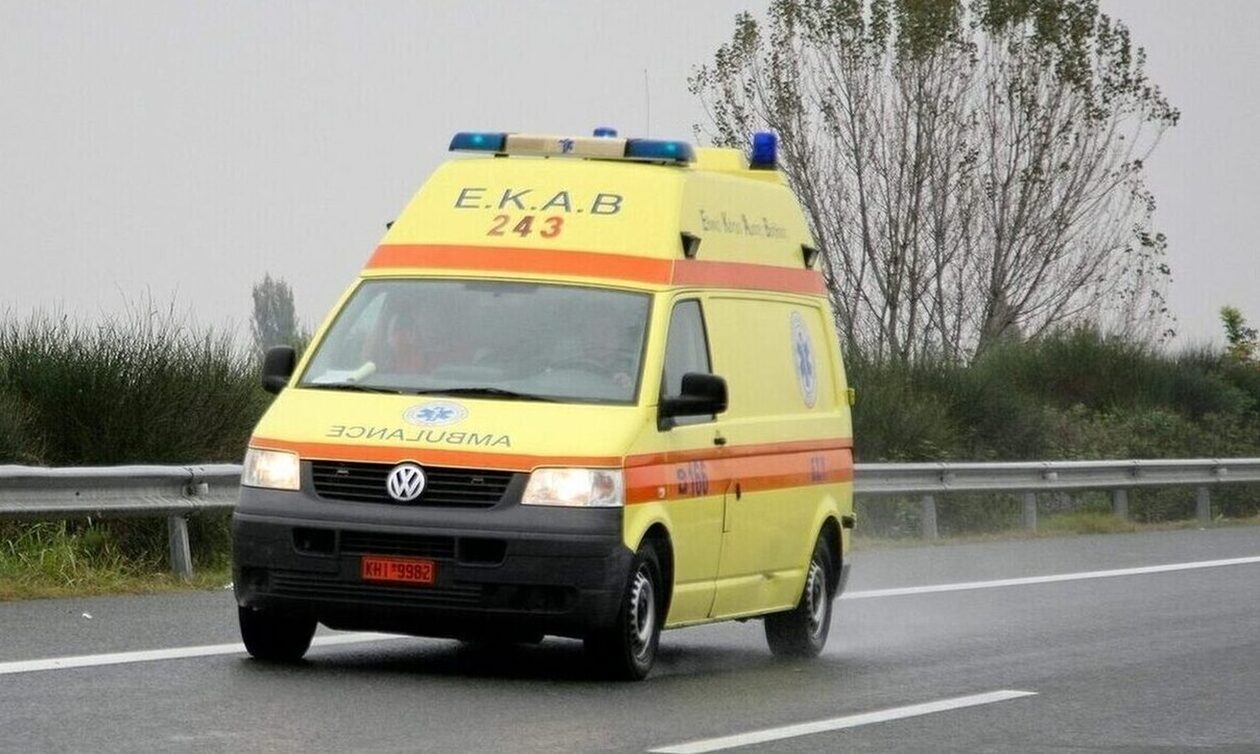 Κερατέα: Πήρε φωτιά το αυτοκίνητο του – Χωρίς τις αισθήσεις του απεγκλωβίστηκε ένας άνδρας