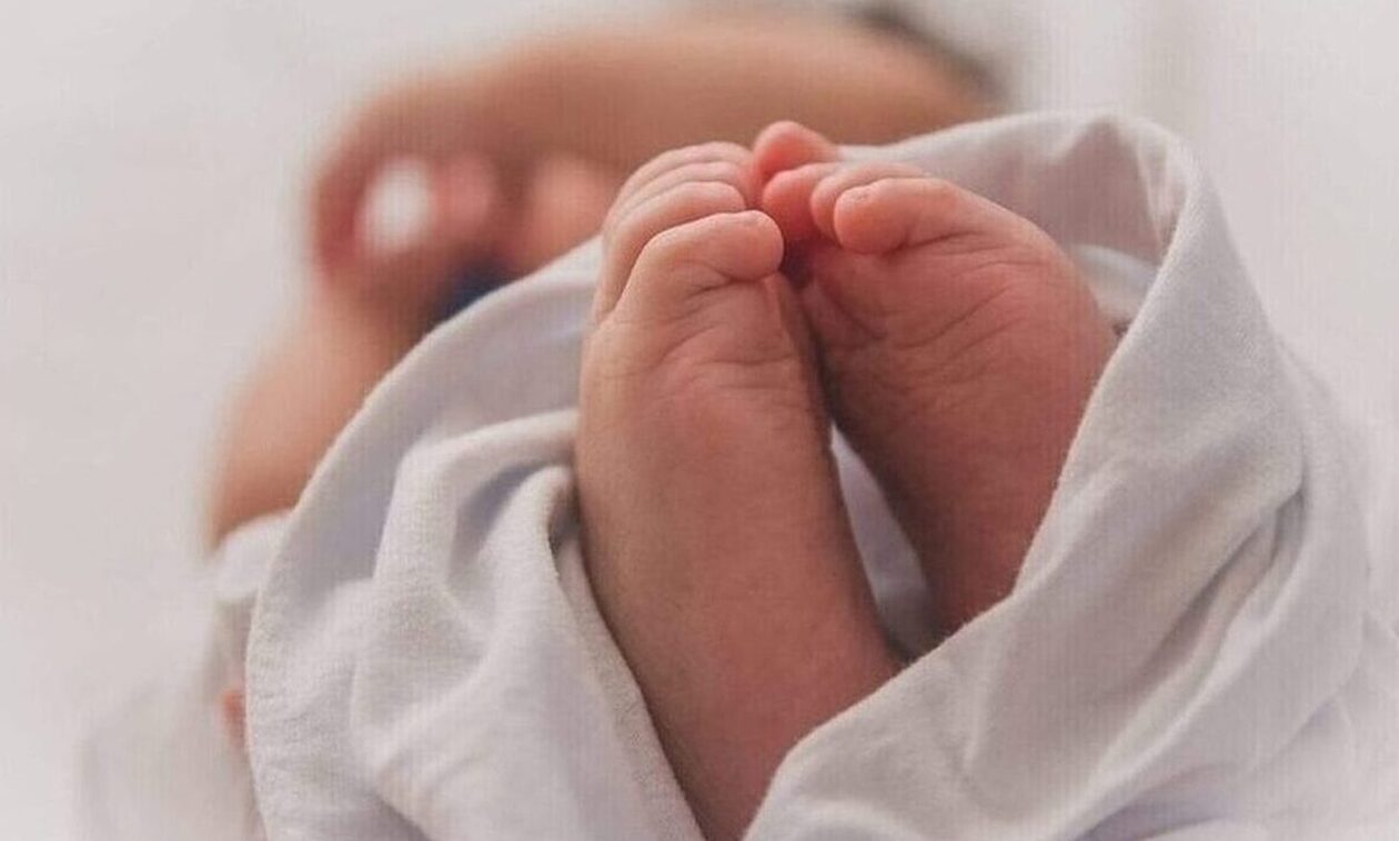 Πτολεμαΐδα: Νεκρό βρέφος 15 μηνών – Έρευνες για τα αίτια θανάτου του