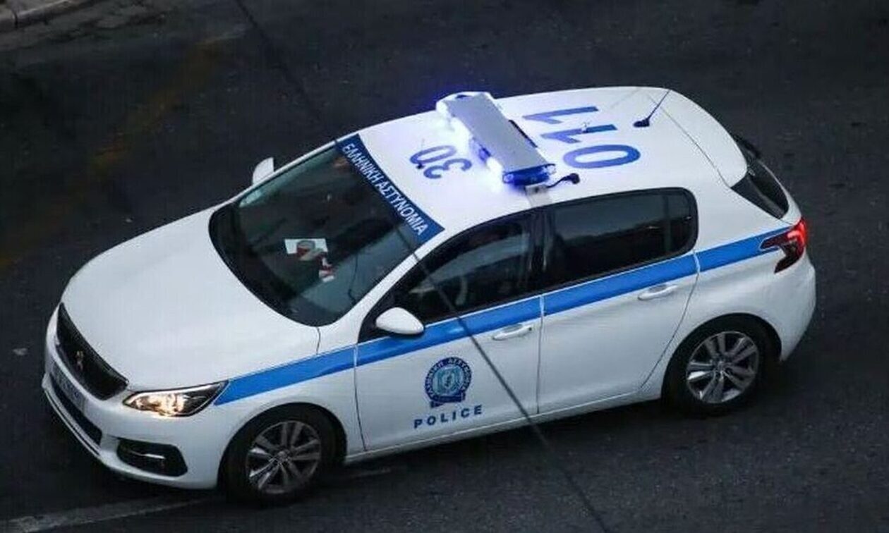 Απίστευτο κι όμως αληθινό! Βρήκε 800 ευρώ σε ATM και τα παρέδωσε στην αστυνομία