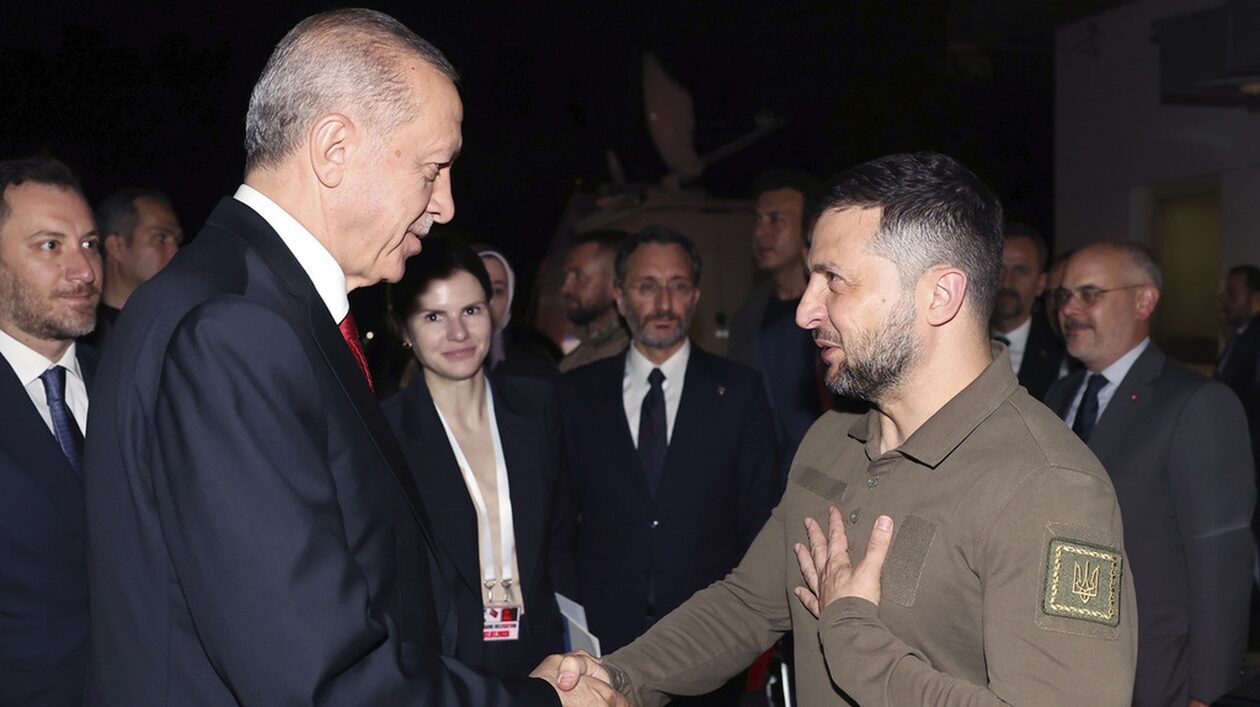 Ερντογάν σε Ζελένσκι: Η Τουρκία είναι έτοιμη να αναλάβει ρόλο μεσολαβητή με την Ρωσία