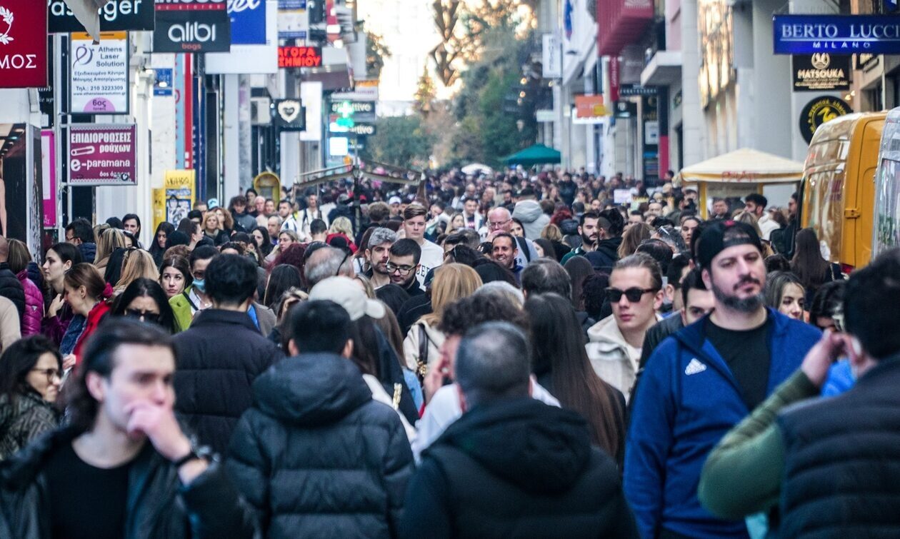Χειμερινές εκπτώσεις: Ξεκινούν από αύριο – Πόσο θα διαρκέσουν