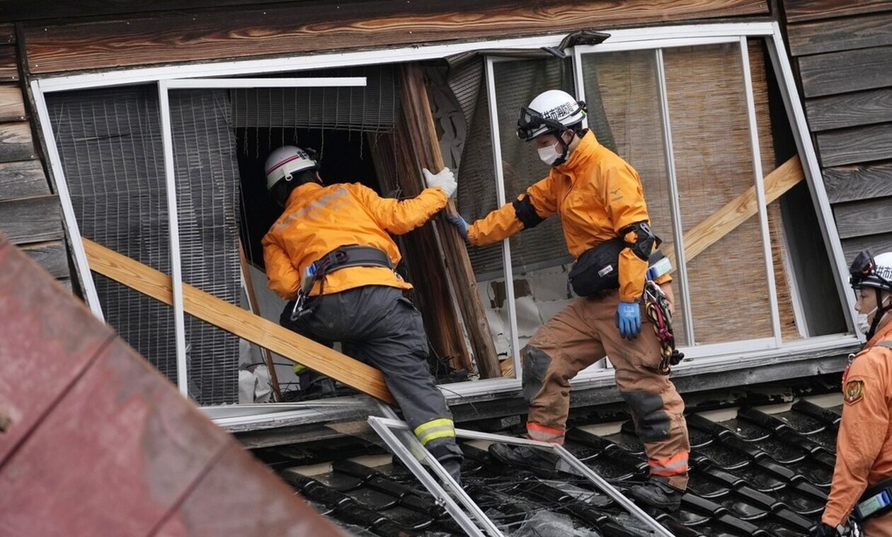 Ιαπωνία: Τους 161 έφτασαν οι νεκροί από τον ισχυρό σεισμό