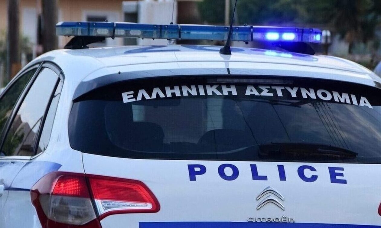 Λαμία: Τετραπέρατη γιαγιά παγίδευσε απατεώνες – Τους έδωσε 30.000 ευρώ σε… παλιόχαρτα