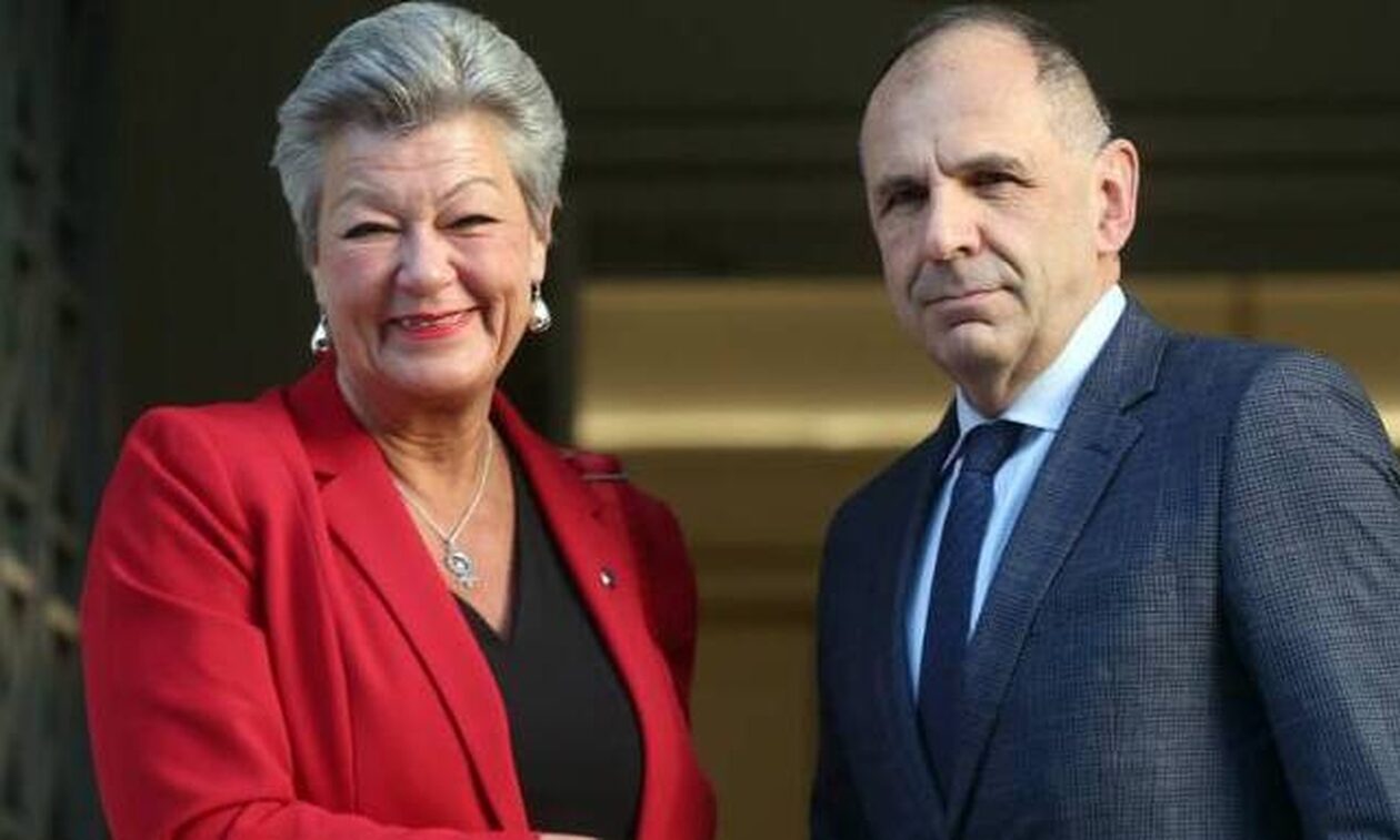 Σε εξαιρετικό κλίμα η συνάντηση Γεραπετρίτη – Γιόχανσον