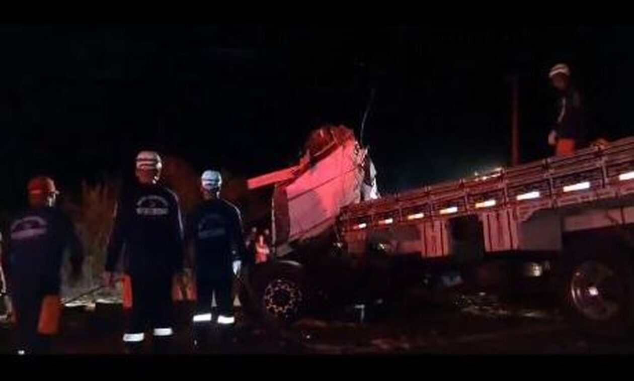 Τραγωδία στη Βραζιλία: Σύγκρουση λεωφορείου με φορτηγό – 25 νεκροί