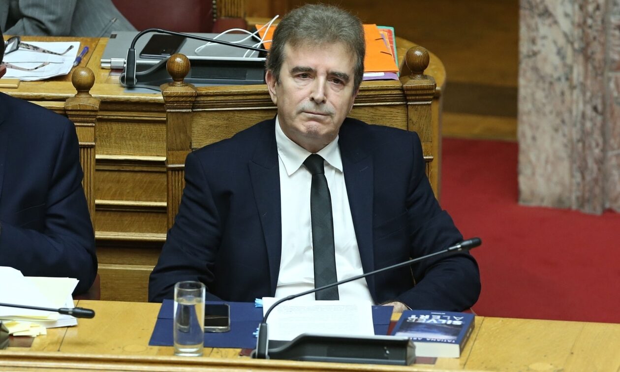 Εξεταστική για δυστύχημα στα Τέμπη: Κατέθεσε ο Μιχάλης Χρυσοχοΐδης