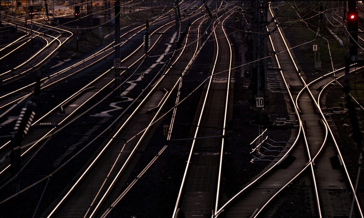 Ελβετία: Τρένο πέρασε πάνω από γυναίκα και δεν έπαθε σχεδόν τίποτα