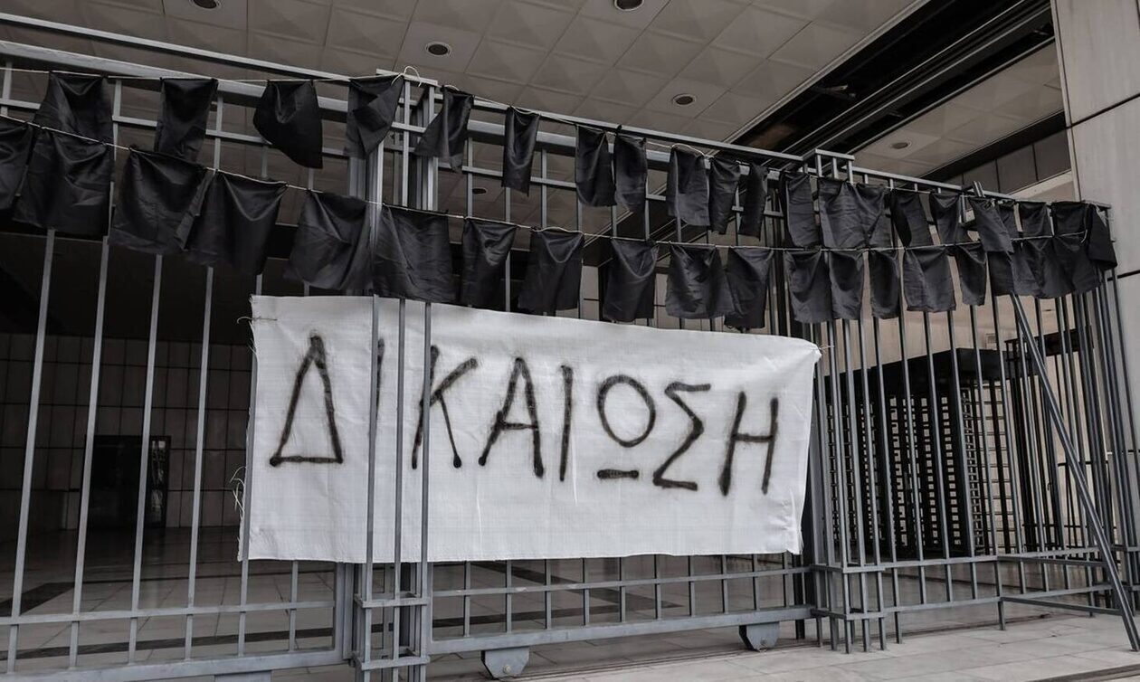 Μάτι – παραδοχή από την Πυροσβεστική: «Ξέραμε για τους νεκρούς όταν έγινε η συνέντευξη Τύπου»