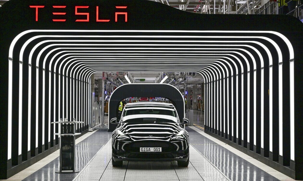 Ερυθρά Θάλασσα: Το εργοστάσιο της Tesla στη Γερμανία αναστέλλει την παραγωγή – Δεν έχει εξαρτήματα