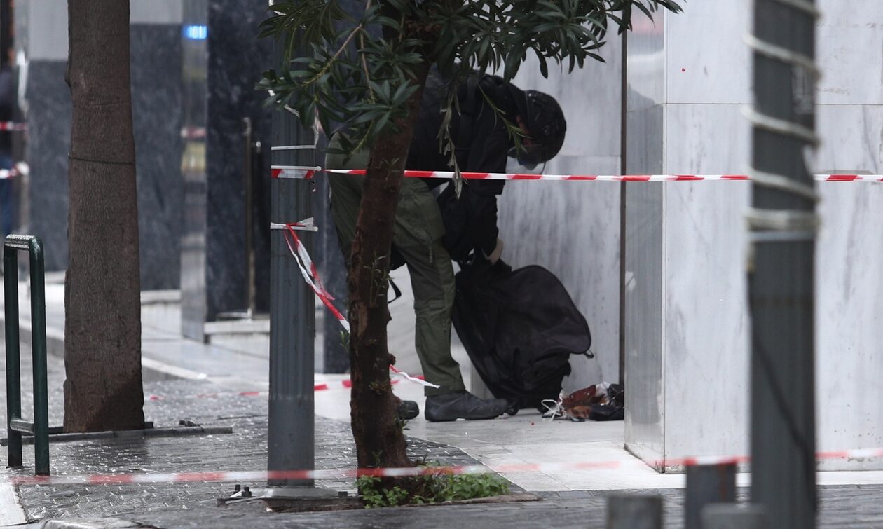 Λήξη συναγερμού στη Μητροπόλεως – Βαλίτσα με ρούχα
