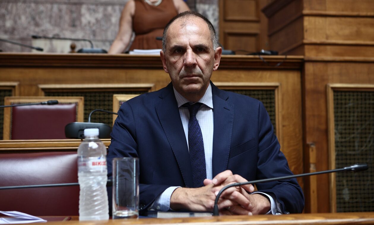 Γεραπετρίτης: Ανησυχία για την κρίση στη Μέση Ανατολή – Να μάθουμε να ζούμε μαζί με την Τουρκία