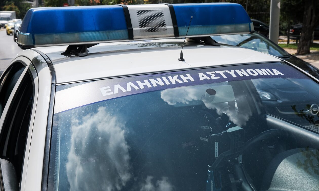 Έκρυψαν ναρκωτικά σε κάδο σκουπιδιών – Πώς συνέλαβαν κύκλωμα διακίνησης ναρκωτικών οι αστυνομικοί