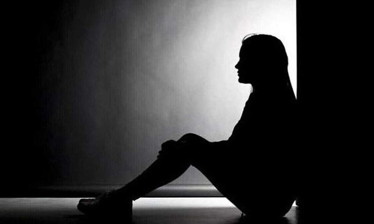 «Πήρε την κόρη μου στο λαιμό της» – Τι λέει η μητέρα που αποκάλυψε το κύκλωμα μαστροπείας