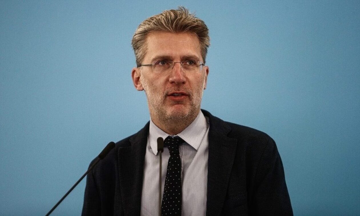 Σκέρτσος: Οι υπουργοί έχουν αυξημένη ευθύνη στήριξης των νομοσχεδίων – Τι είπε για τον Μάκη Βορίδη