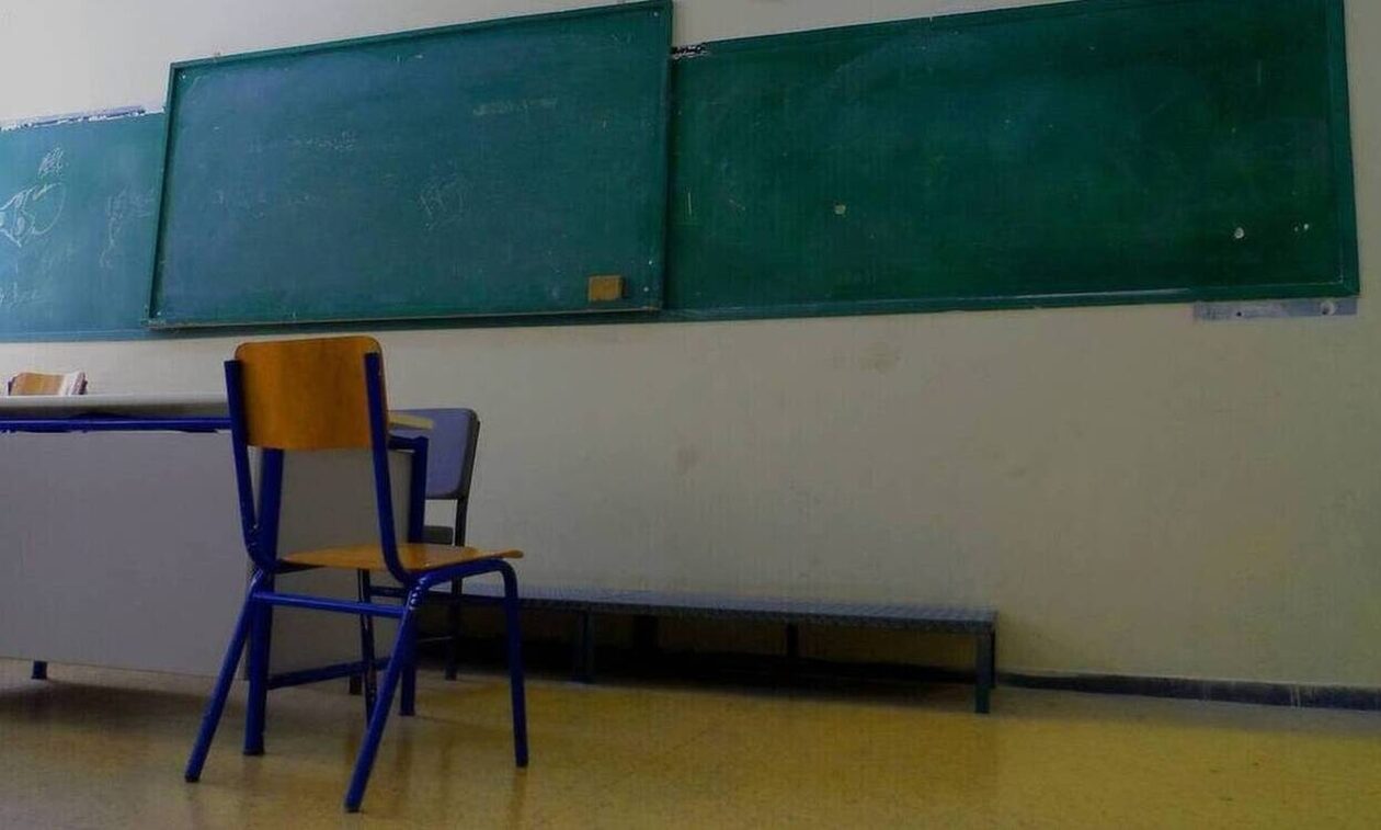 Χανιά: Επεισόδιο με λυκειάρχη και μαθητή σε Λύκειο υπό κατάληψη – Ο μαθητής είχε ρίξει κροτίδα
