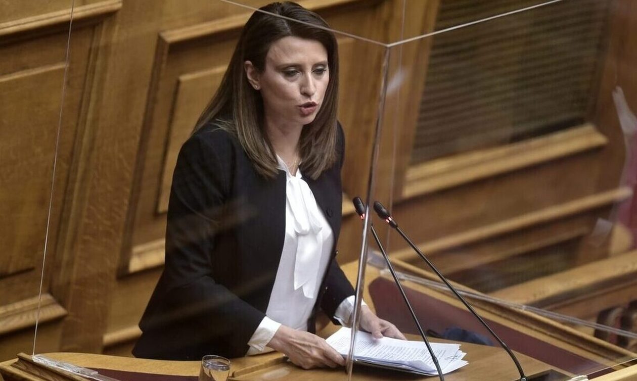 Κασιμάτη: Διαφωνεί με την πρόταση Κασσελάκη για διαχωρισμό Κράτους-Εκκλησίας