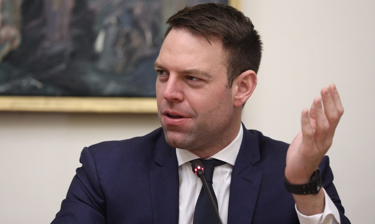 ΣΥΡΙΖΑ: Έντονη «καχυποψία» και προβληματισμός για τους εξωκομματικούς «συμβουλάτορες» του Κασσελάκη