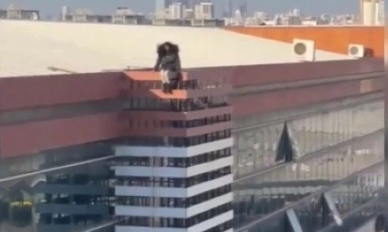 Θρίλερ στην Κωνσταντινούπολη: 54χρονη Ελληνίδα αυτοκτόνησε πέφτοντας από οροφή εμπορικού κέντρου